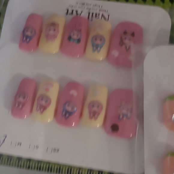 Colorful Press-On Nails Set - Picture 10 of 11